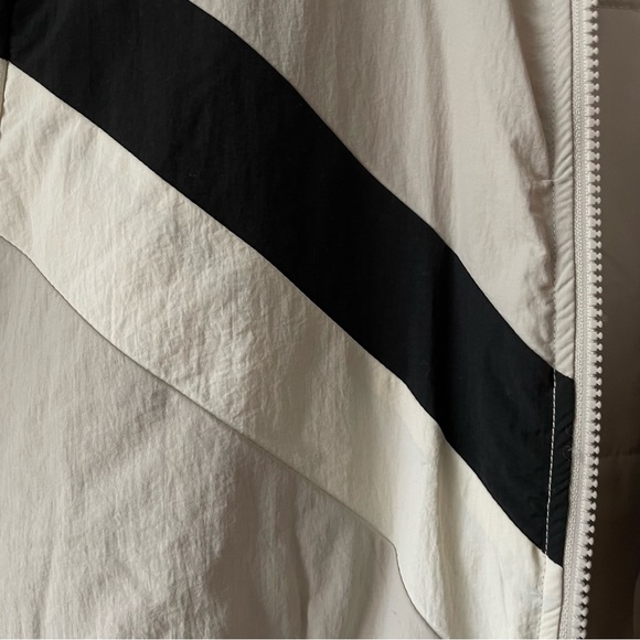 Jacket - Picture 5 of 9